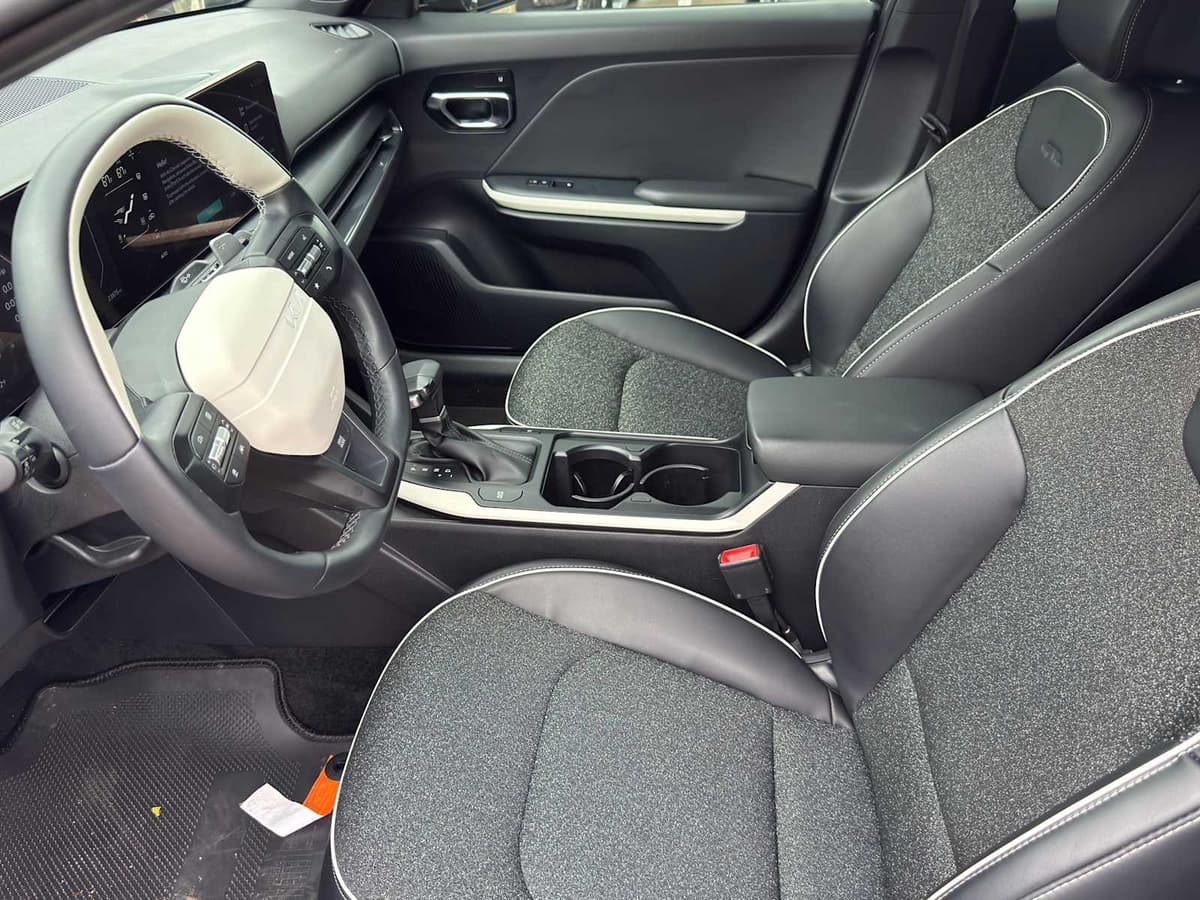 2025 Kia K4 - Image 9