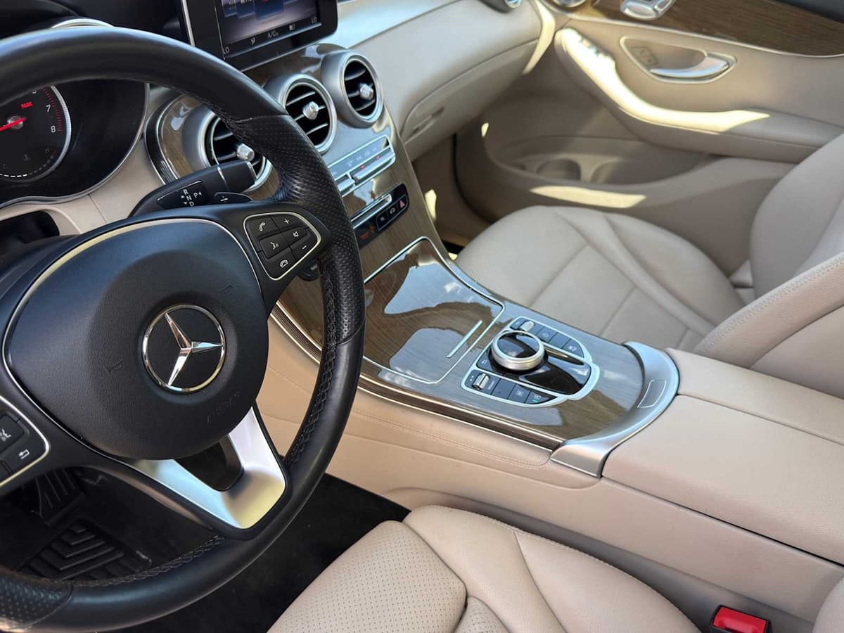2018 Mercedes-Benz GLC 300 - Image 14