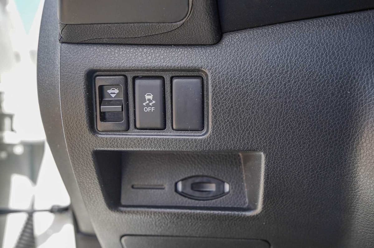 2012 Nissan Altima - Image 18