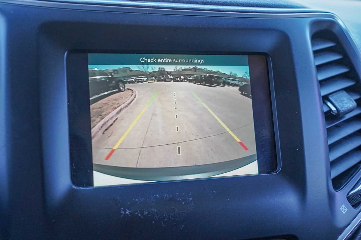 2019 Jeep Cherokee - Image 12