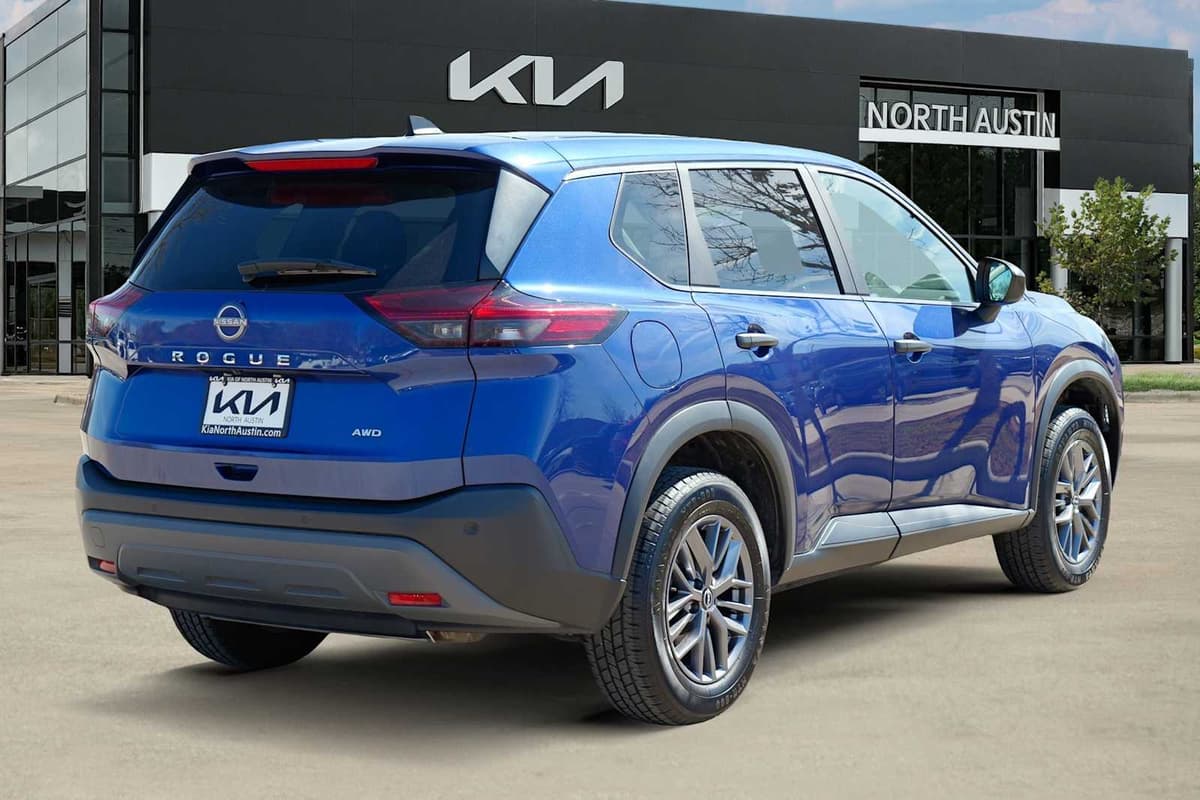 2023 Nissan Rogue - Image 6