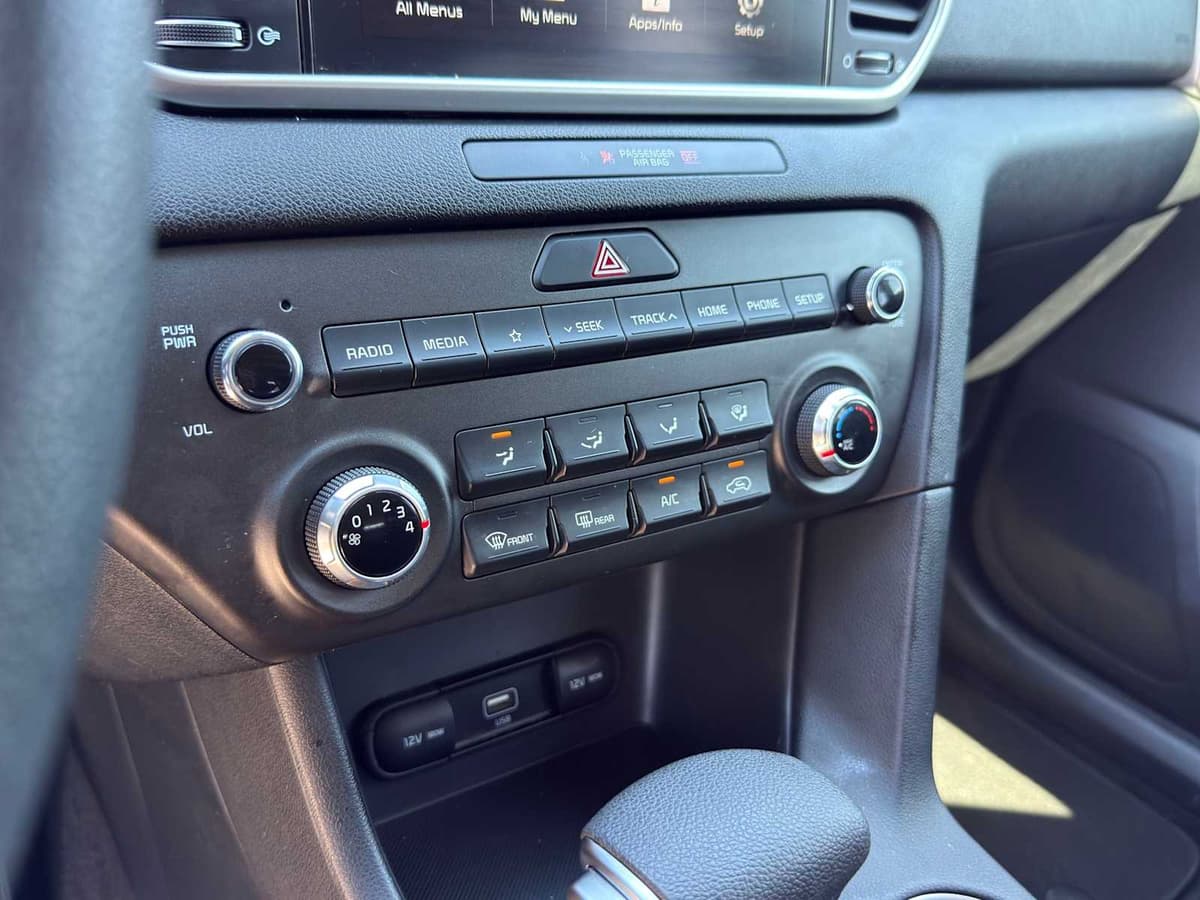 2022 Kia Sportage - Image 14