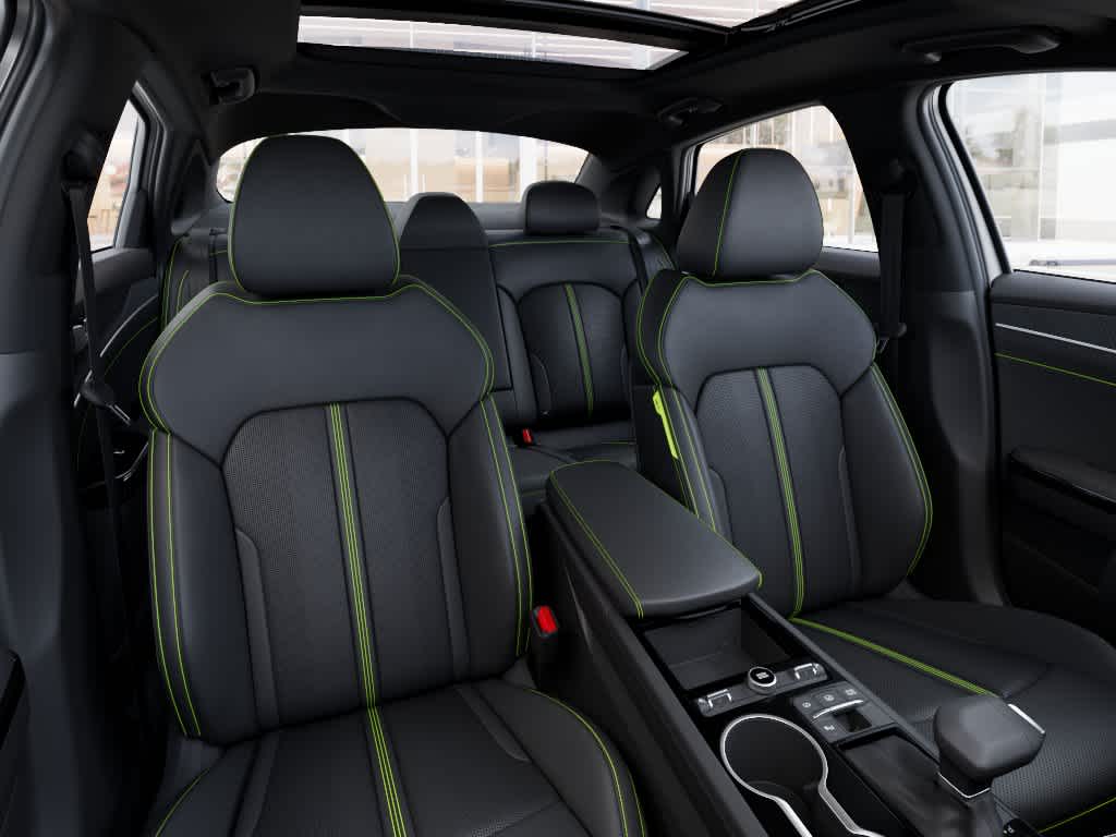 2026 Kia K5 - Image 15