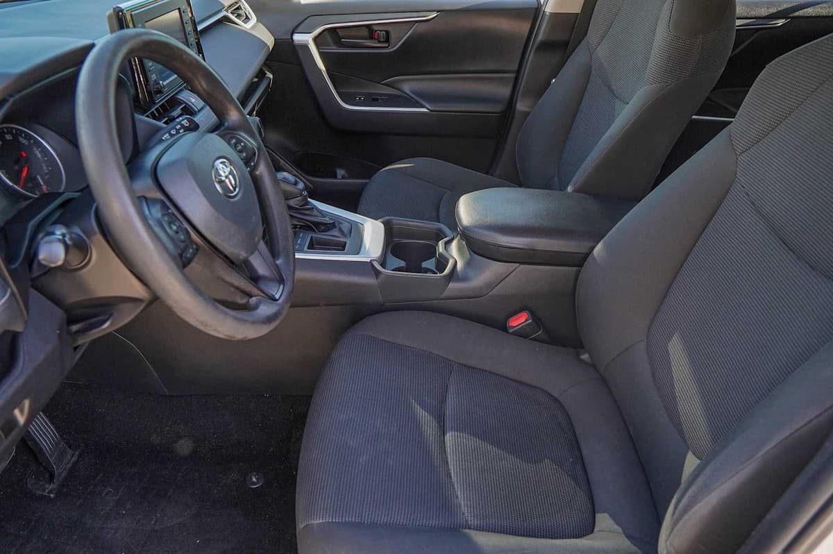 2021 Toyota RAV4 - Image 10