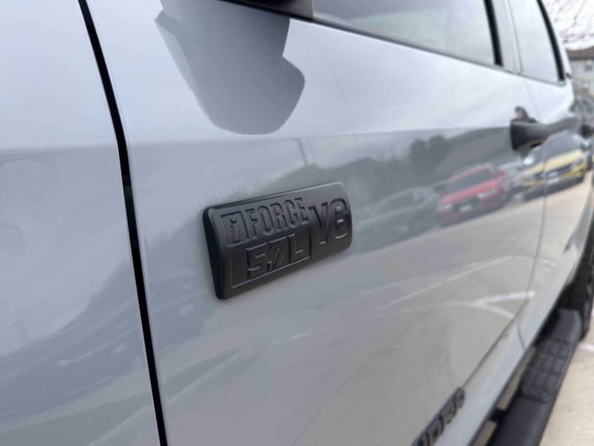 2021 Toyota Tundra - Image 7