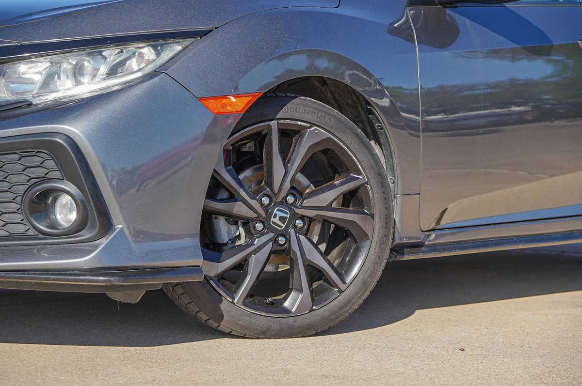 2018 Honda Civic - Image 2