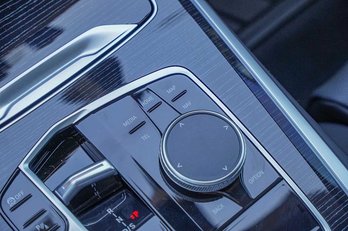 2026 BMW X5 - Image 22