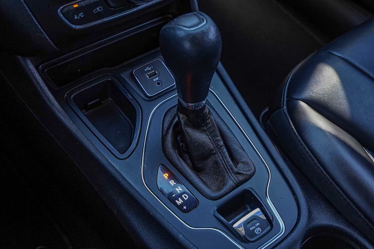 2019 Jeep Cherokee - Image 16