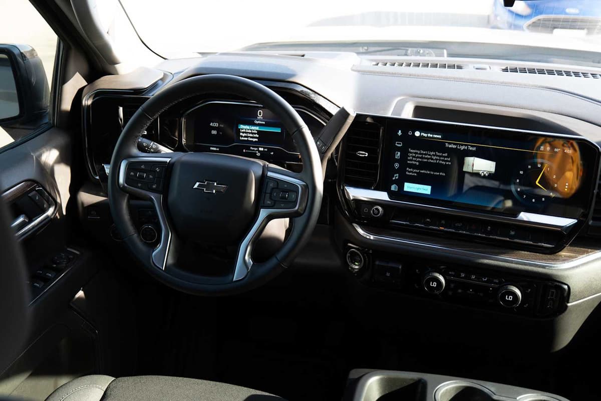 2025 Chevrolet Silverado 1500 - Image 27