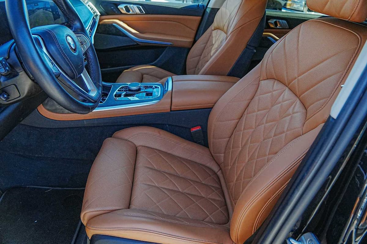 2023 BMW X7 - Image 11