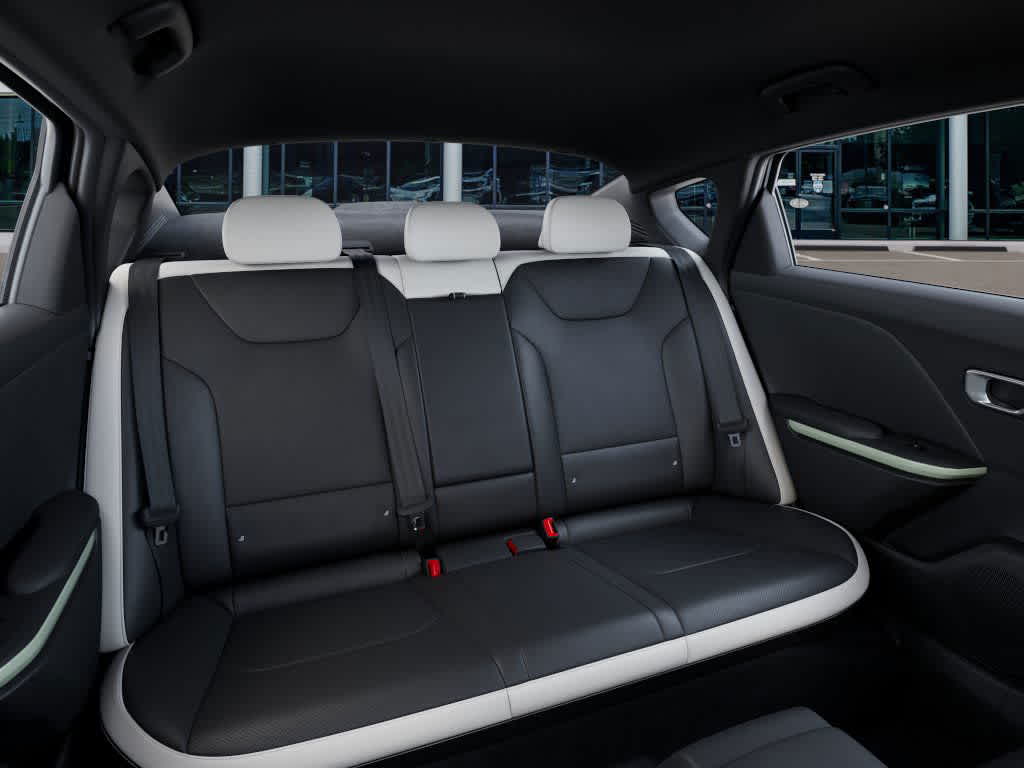 2026 Kia K4 - Image 16