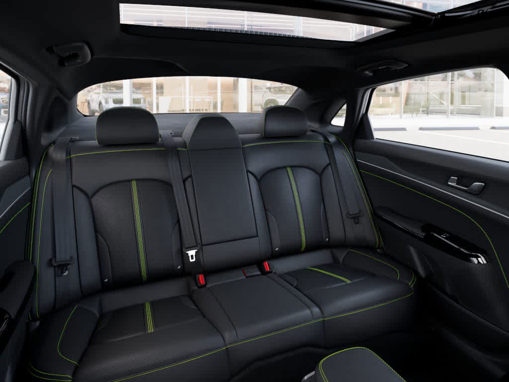 2026 Kia K5 - Image 16