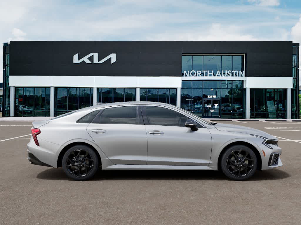 2026 Kia K5 - Image 7