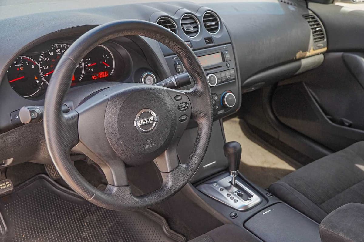 2012 Nissan Altima - Image 9