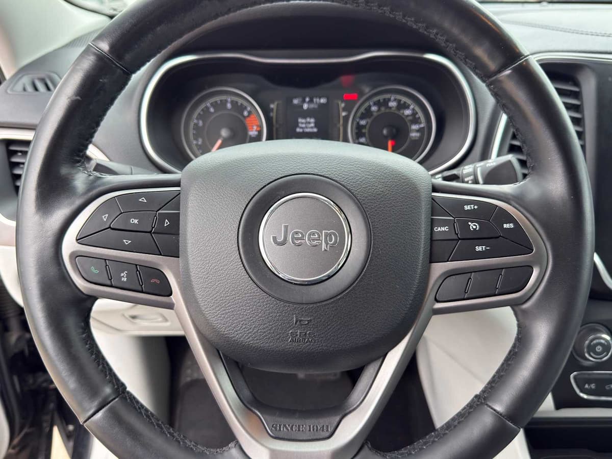 2021 Jeep Cherokee - Image 15