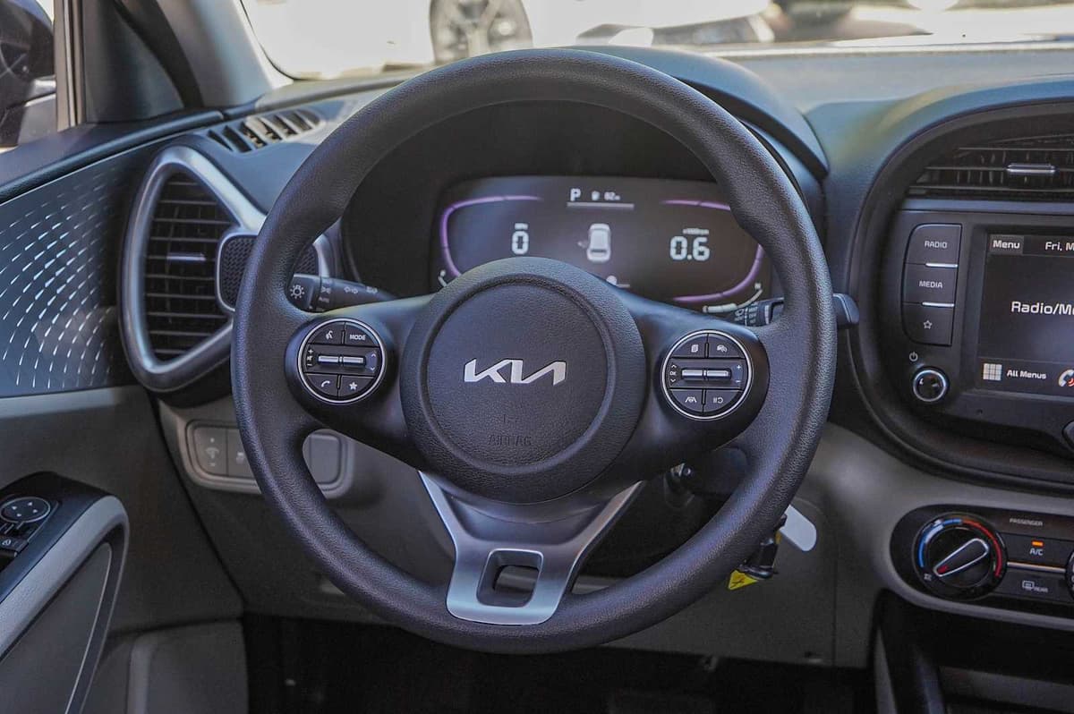 2023 Kia Soul - Image 25