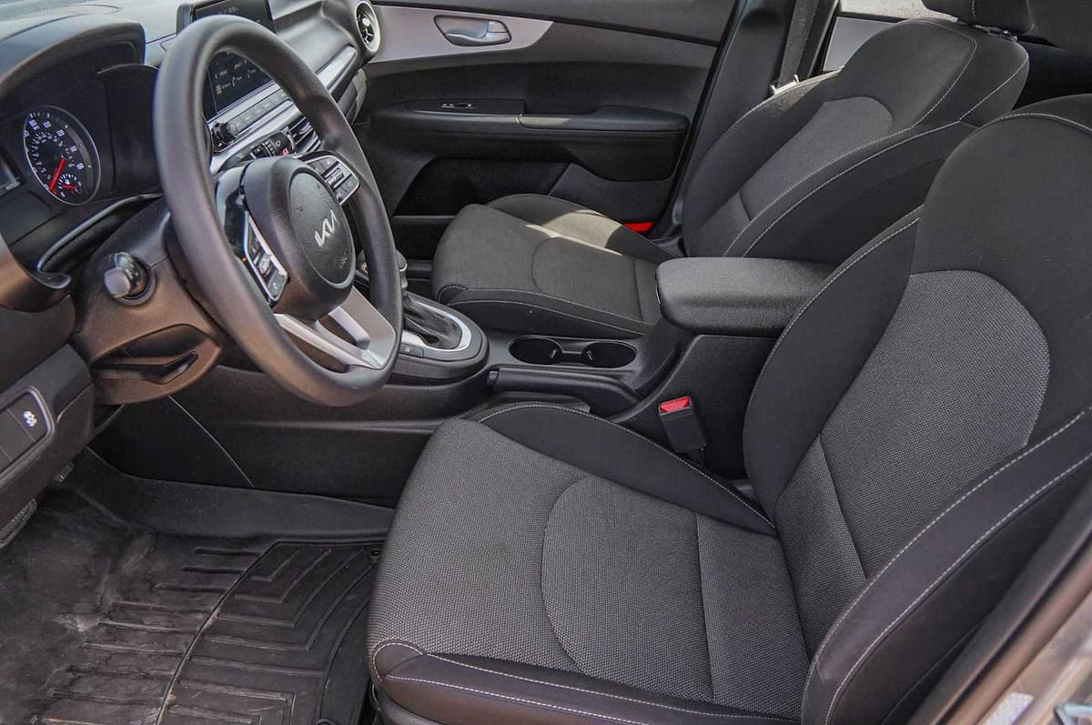 2024 Kia Forte - Image 10