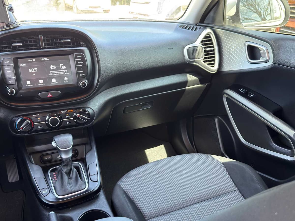 2021 Kia Soul - Image 25