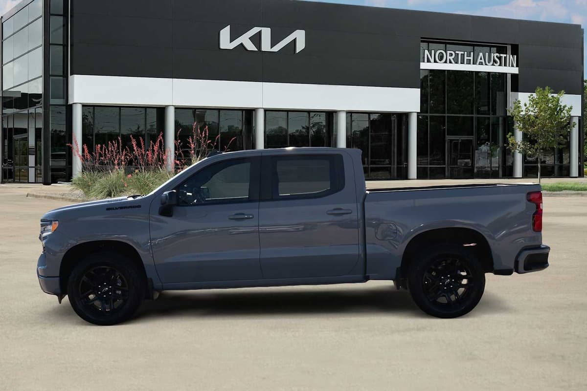 2025 Chevrolet Silverado 1500 - Image 4