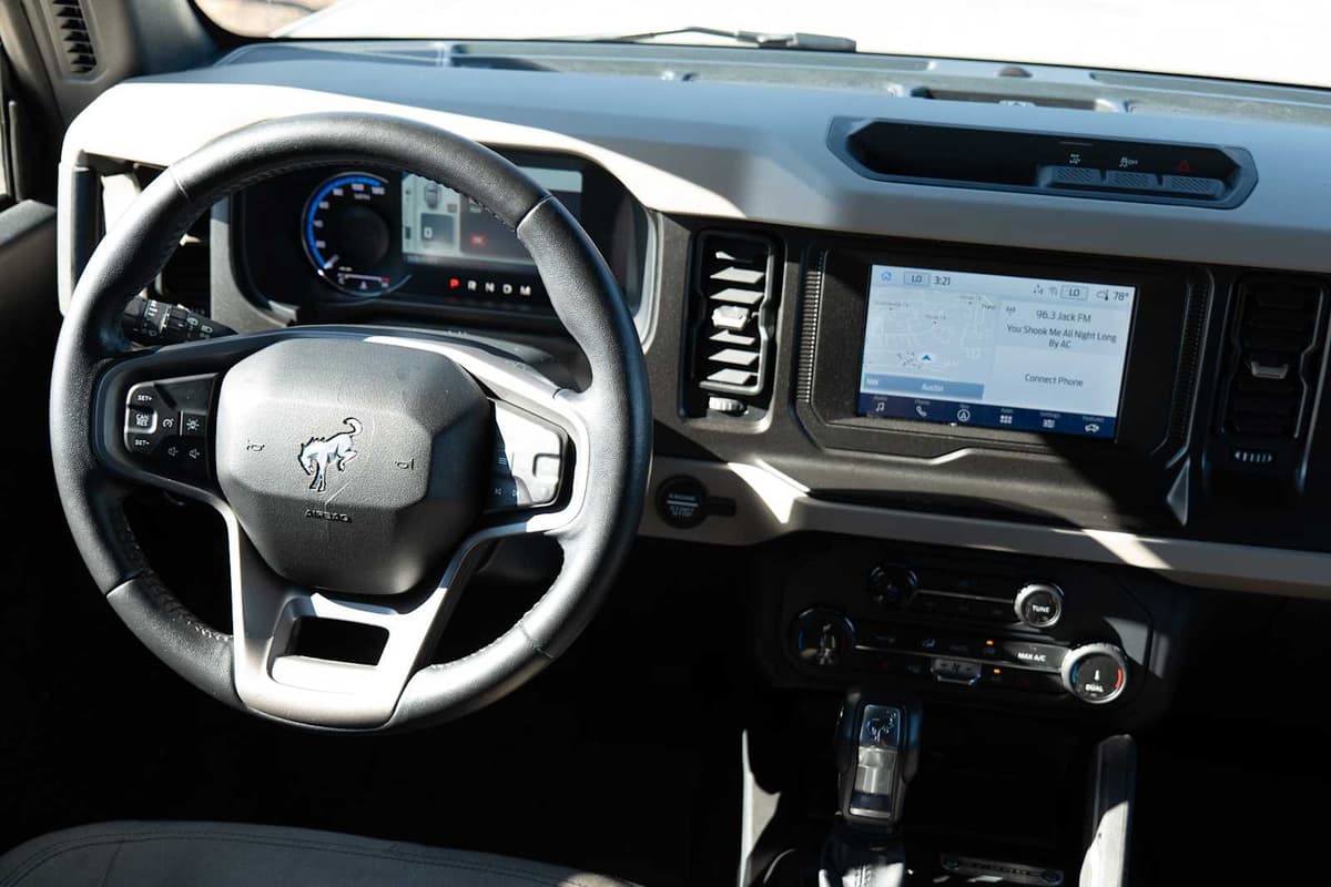 2022 Ford Bronco - Image 27