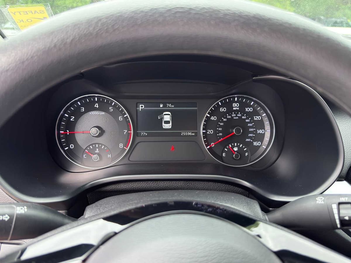 2024 Kia Forte - Image 15