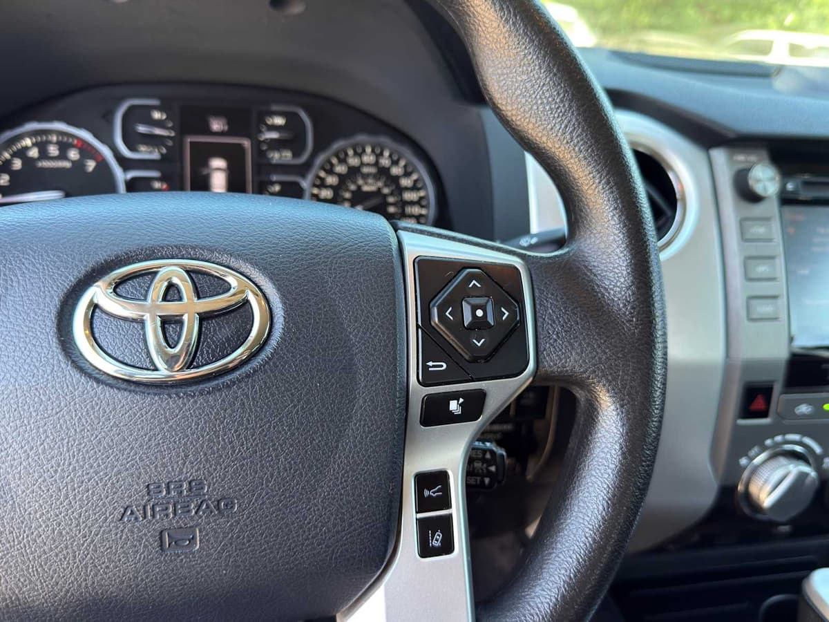 2019 Toyota Tundra - Image 21
