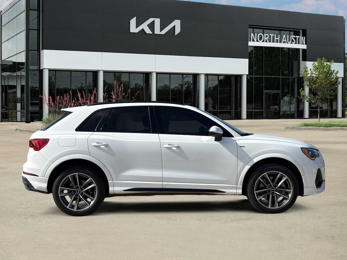2022 Audi Q3 - Image 11