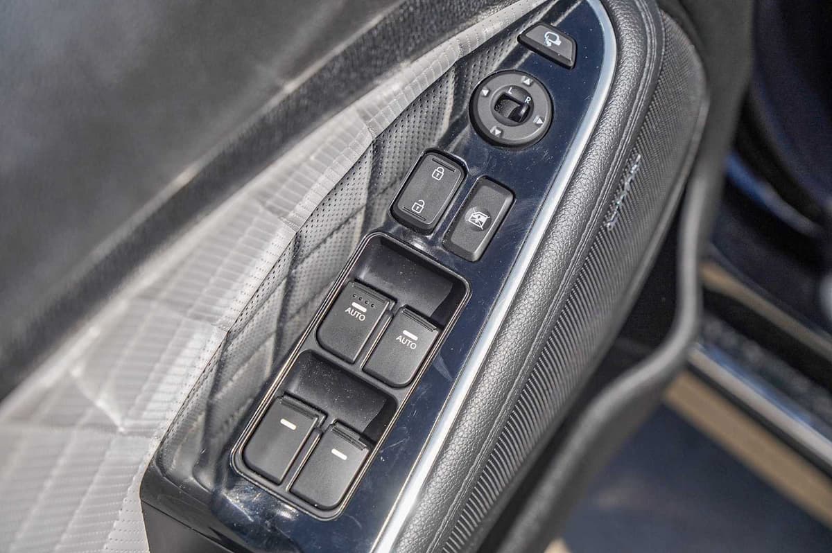 2015 Kia Optima - Image 23