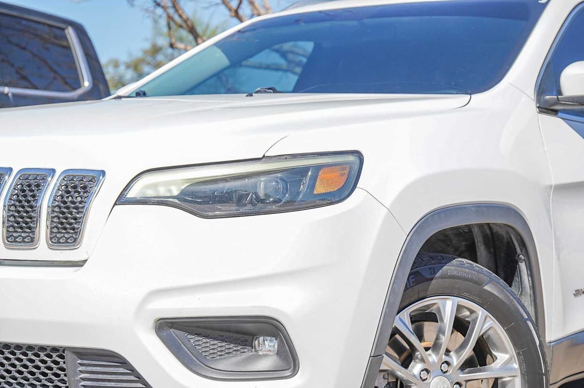 2019 Jeep Cherokee - Image 3