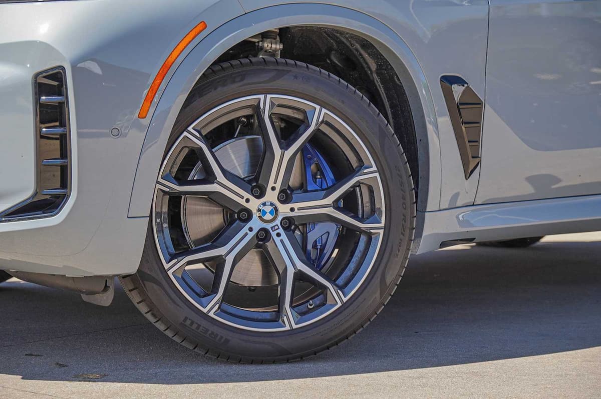 2026 BMW X5 - Image 2