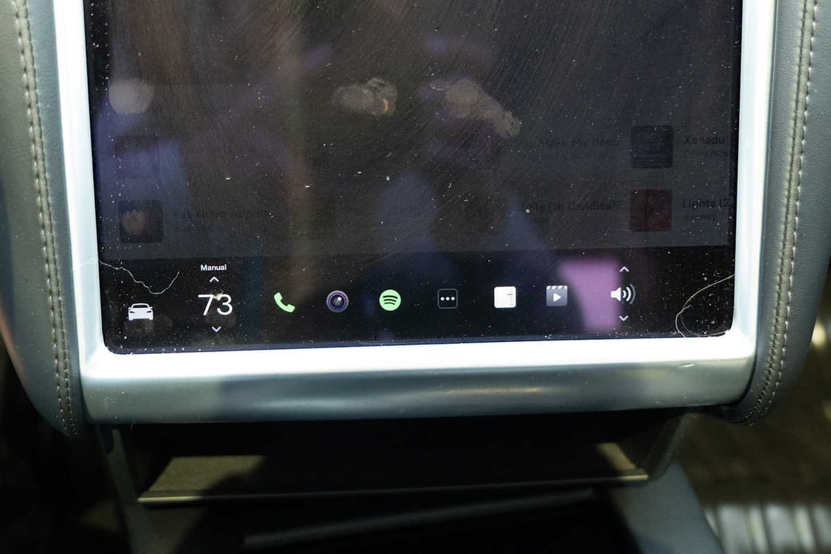 2017 Tesla Model S - Image 17