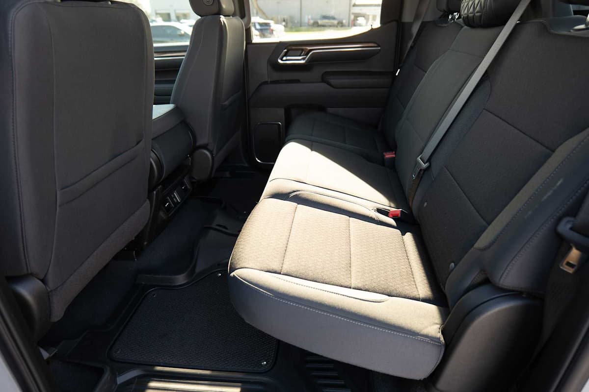 2025 Chevrolet Silverado 1500 - Image 24