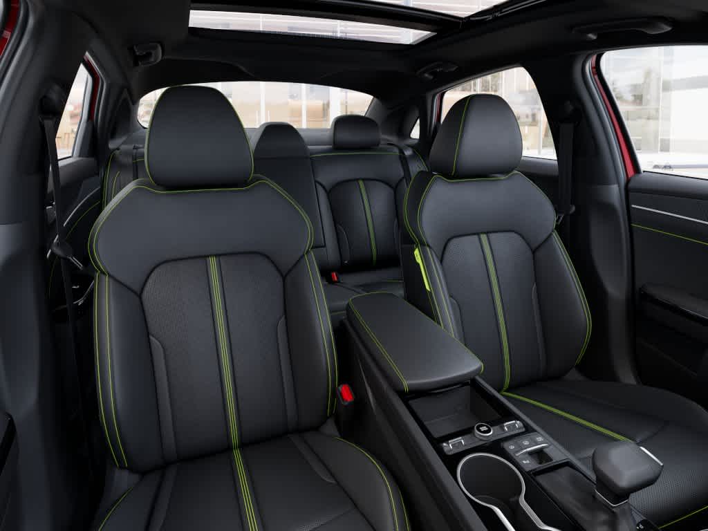2026 Kia K5 - Image 15