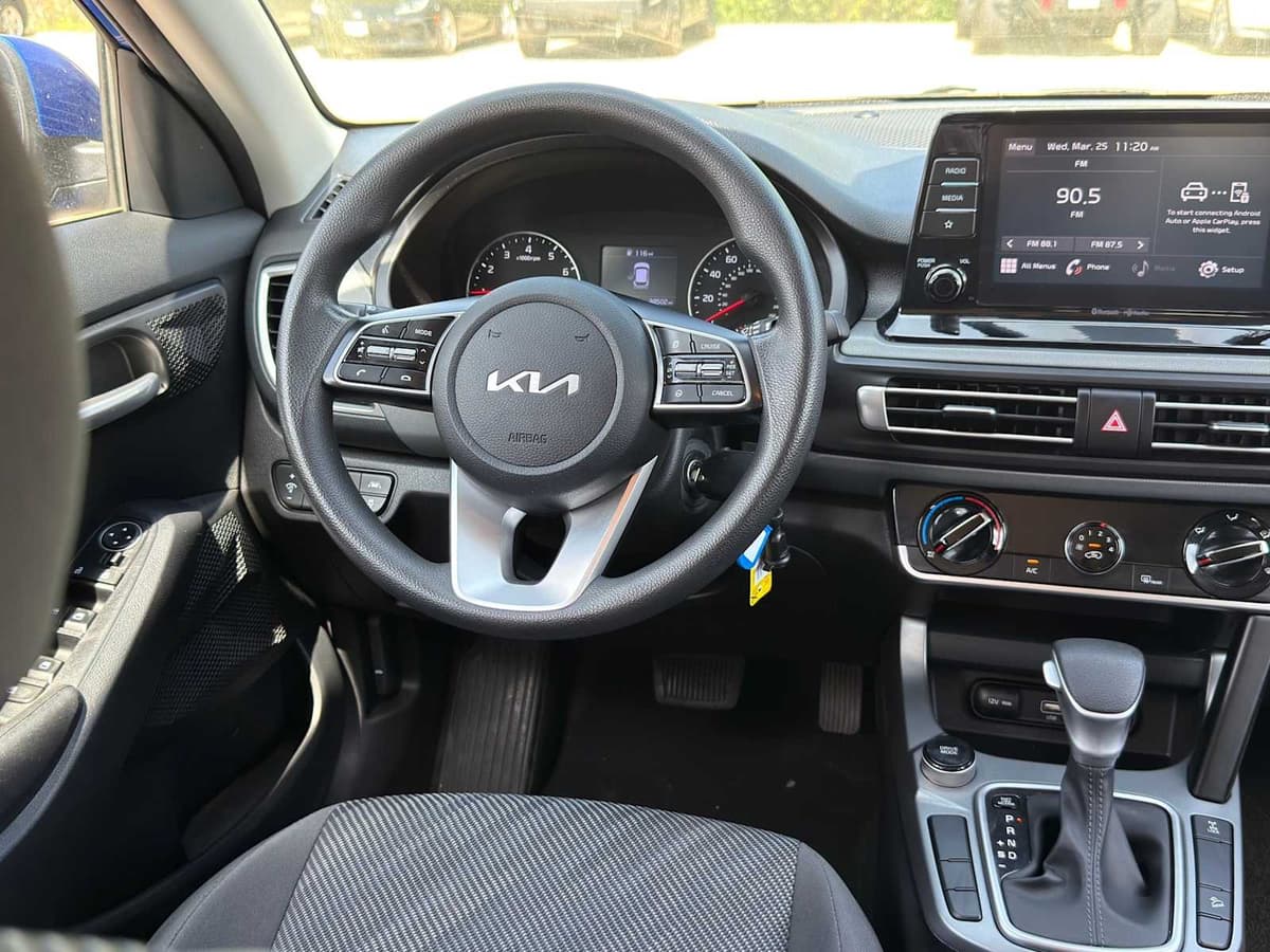 2023 Kia Seltos - Image 25