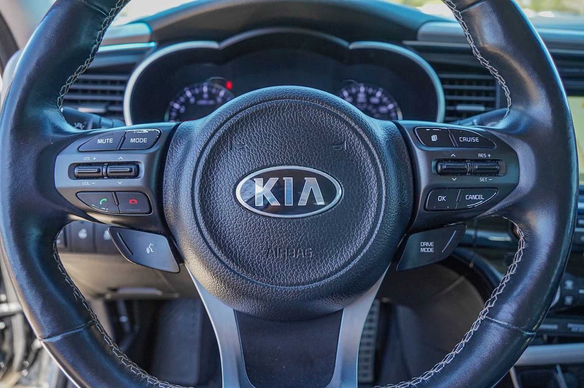 2015 Kia Optima - Image 12