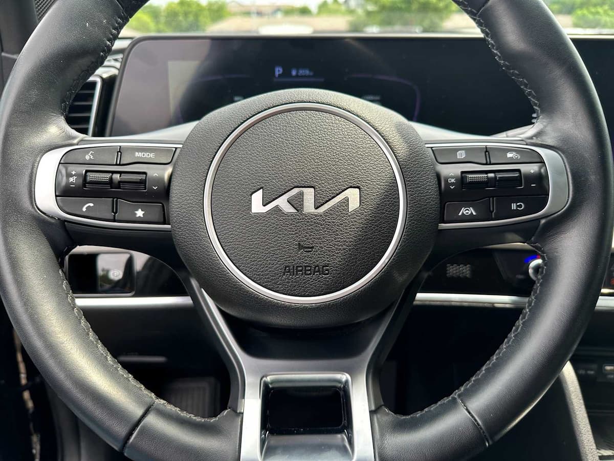 2023 Kia Sportage - Image 13