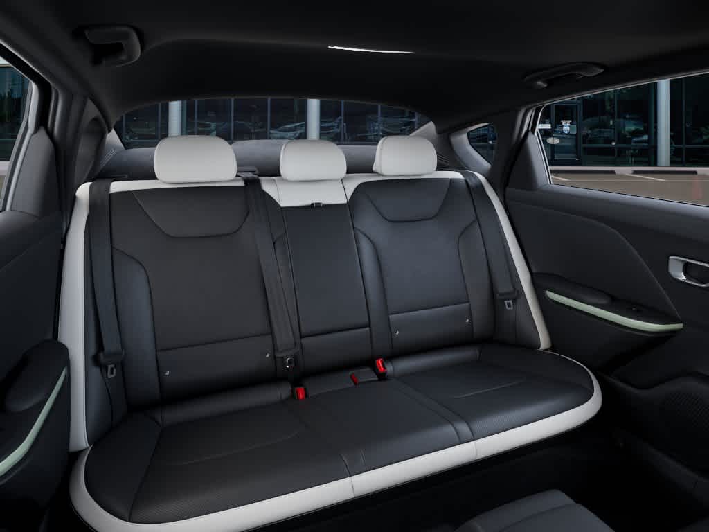 2026 Kia K4 - Image 16