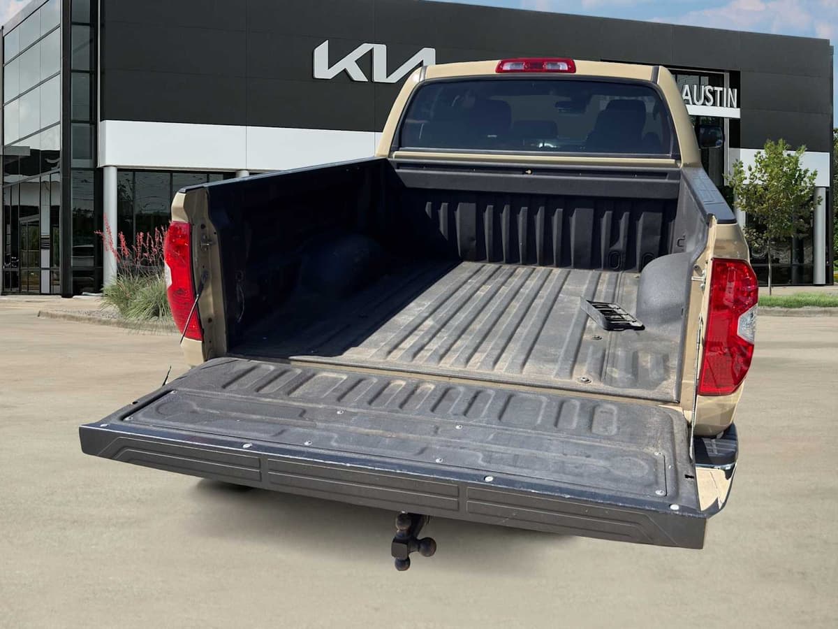 2019 Toyota Tundra - Image 13