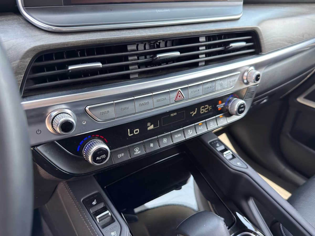 2020 Kia Telluride - Image 17