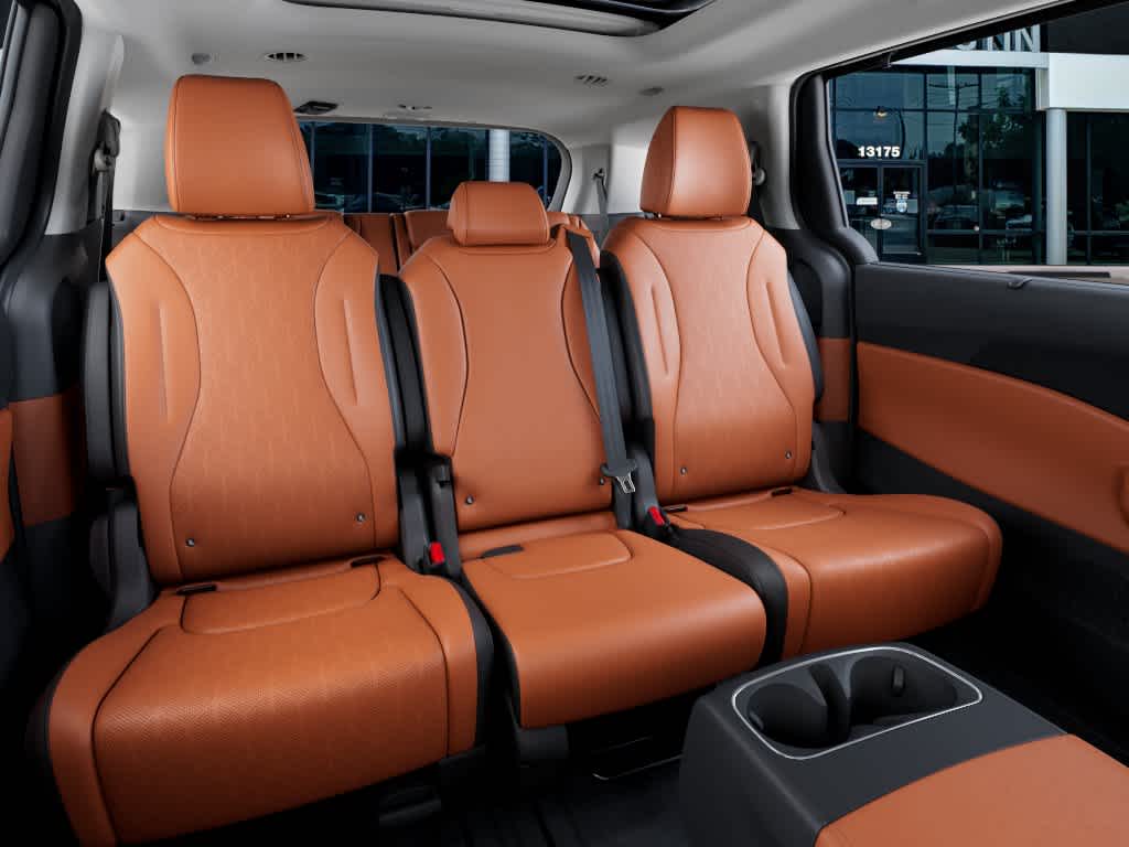 2026 Kia Carnival Hybrid - Image 16