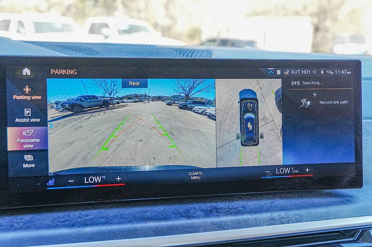 2023 BMW X7 - Image 18