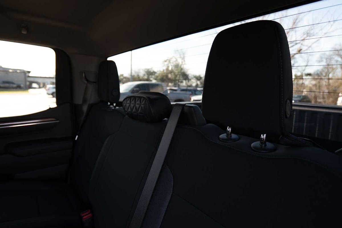 2025 Chevrolet Silverado 1500 - Image 25