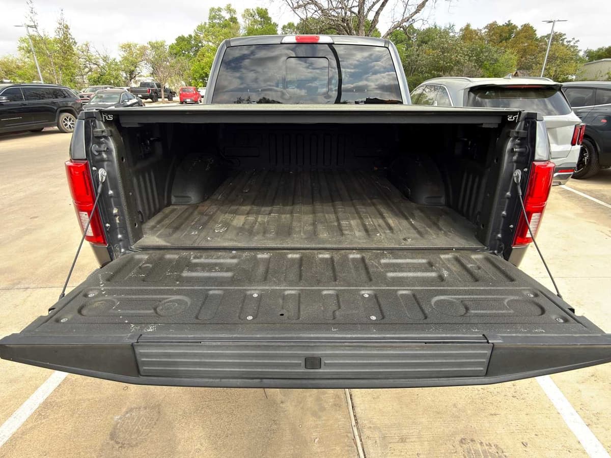 2018 Ford F-150 - Image 12