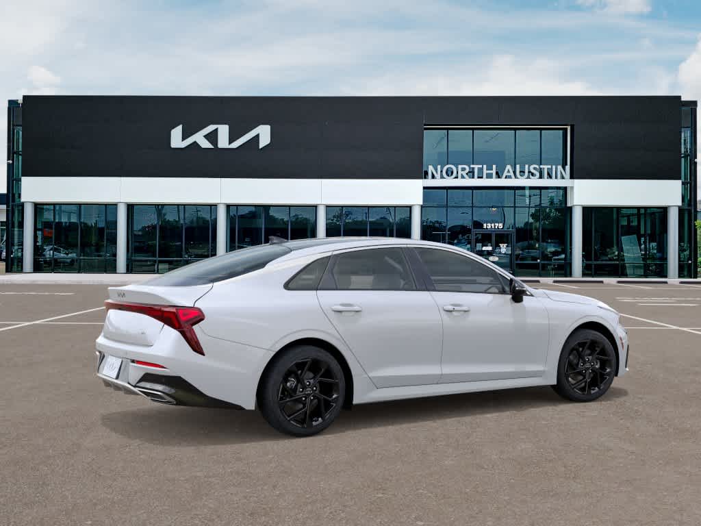 2026 Kia K5 - Image 6