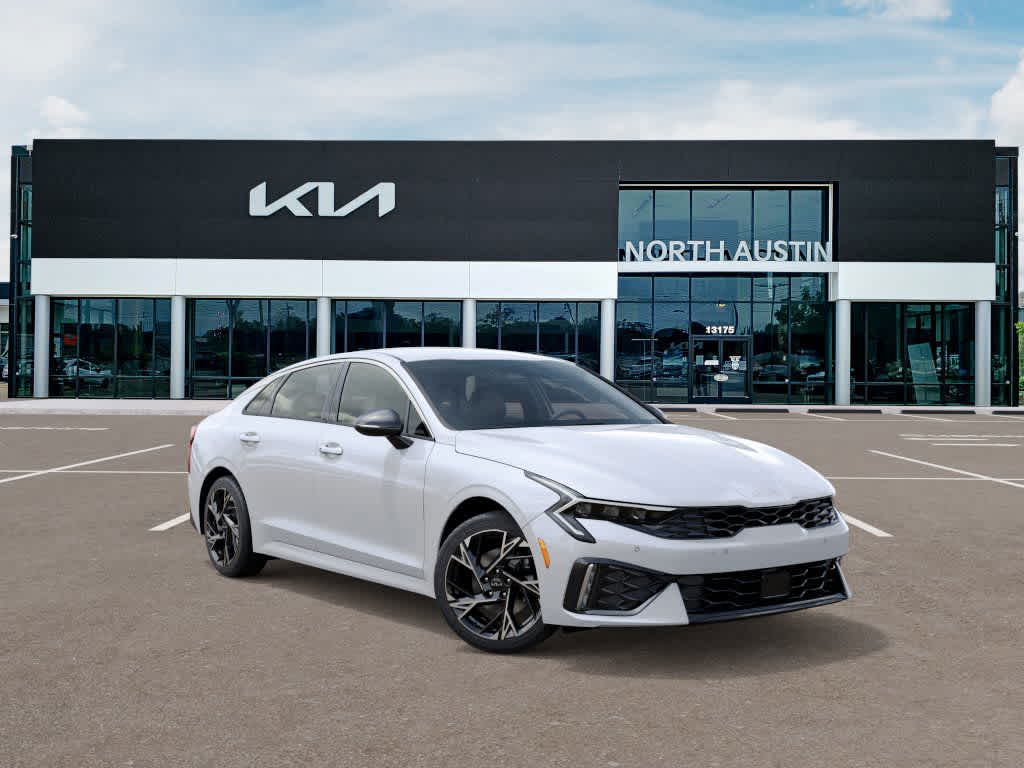 2026 Kia K5 - Image 8