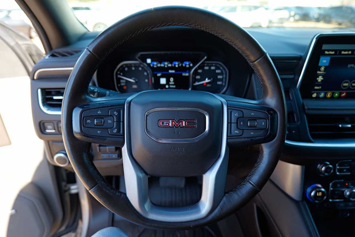 2021 GMC Yukon XL - Image 12