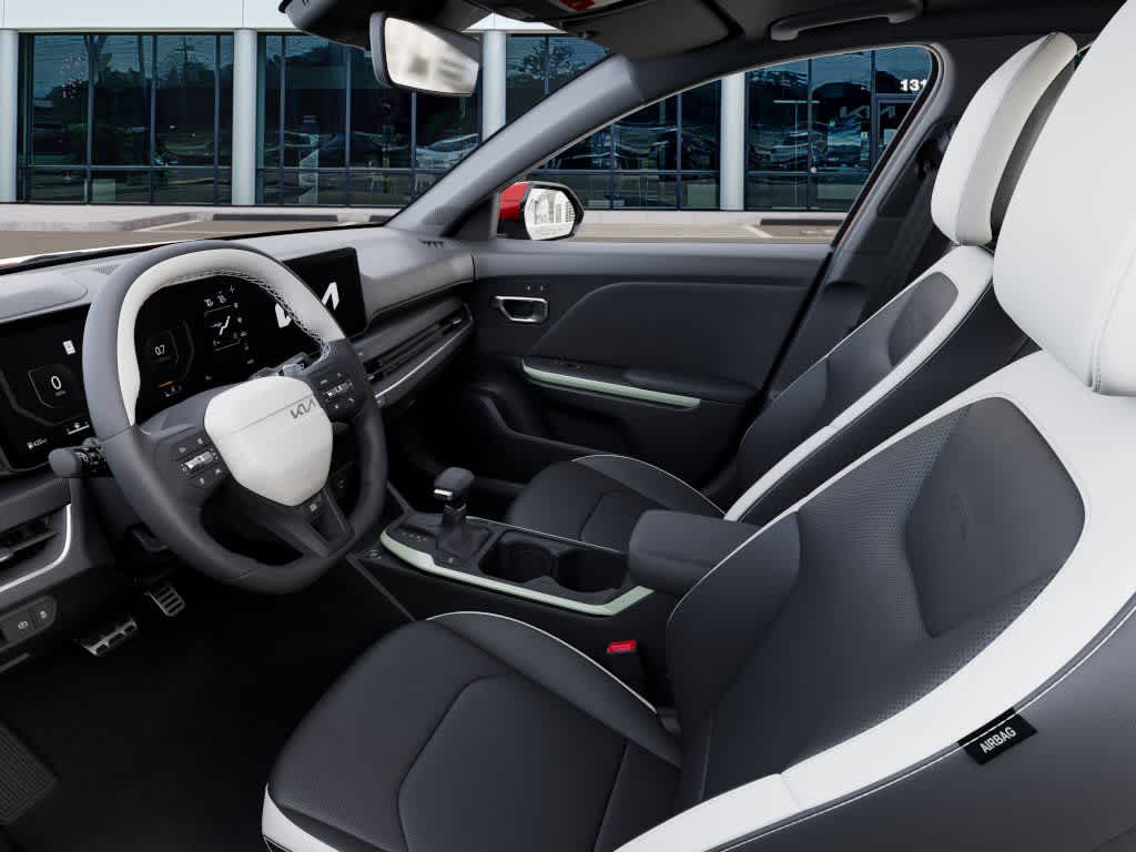 2025 Kia K4 - Image 17