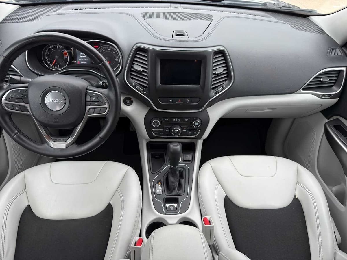 2021 Jeep Cherokee - Image 27