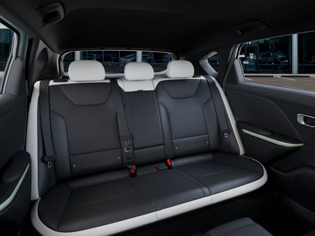 2026 Kia K4 - Image 16