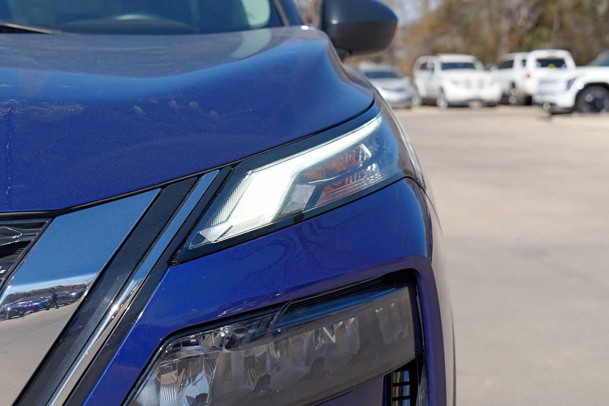 2023 Nissan Rogue - Image 3